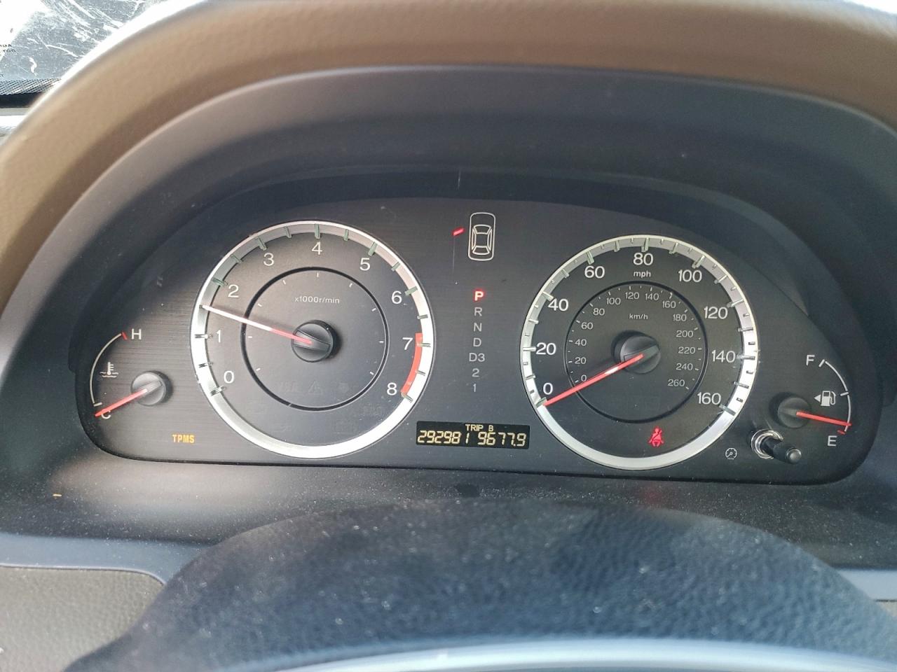 2010 HONDA ACCORD LX photo 9