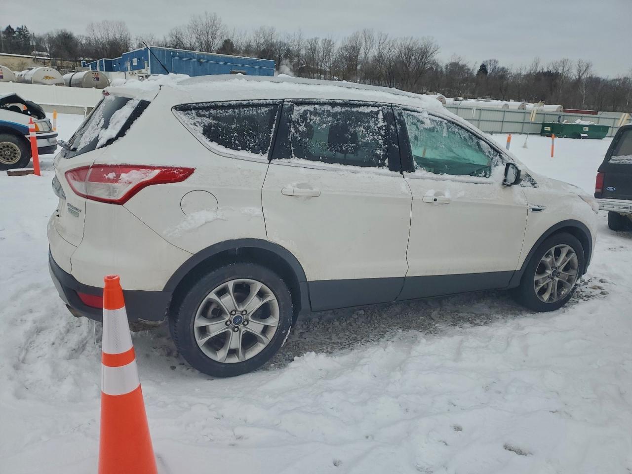 2016 FORD ESCAPE TITANIUM photo 3