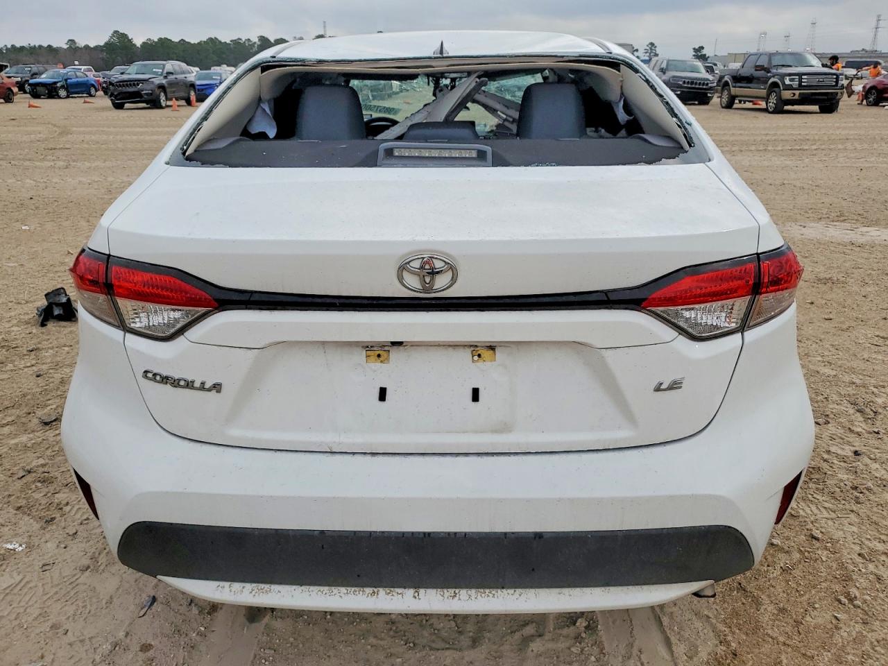 2022 TOYOTA COROLLA LE photo 6