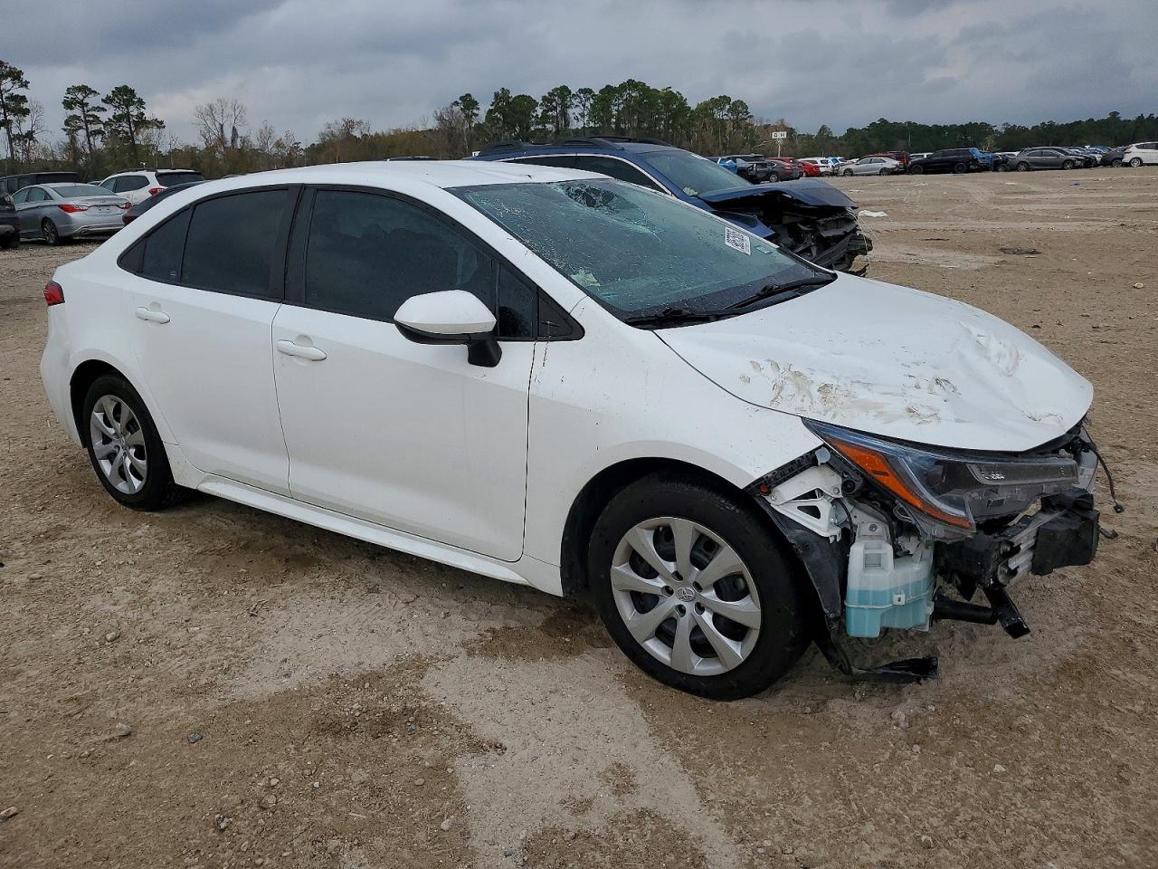 2022 TOYOTA COROLLA LE photo 4