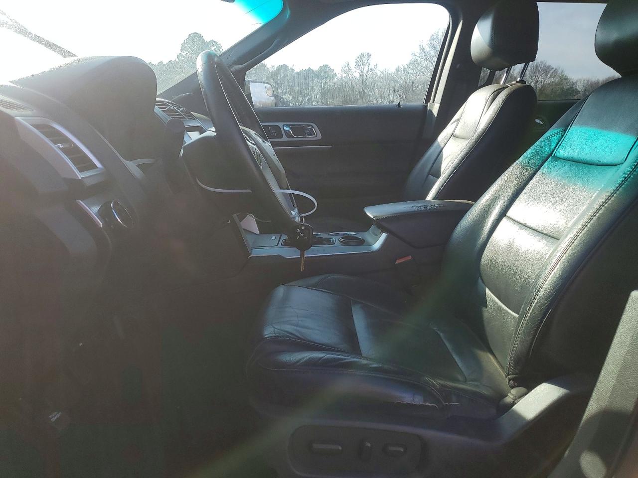 2015 FORD EXPLORER XLT photo 19