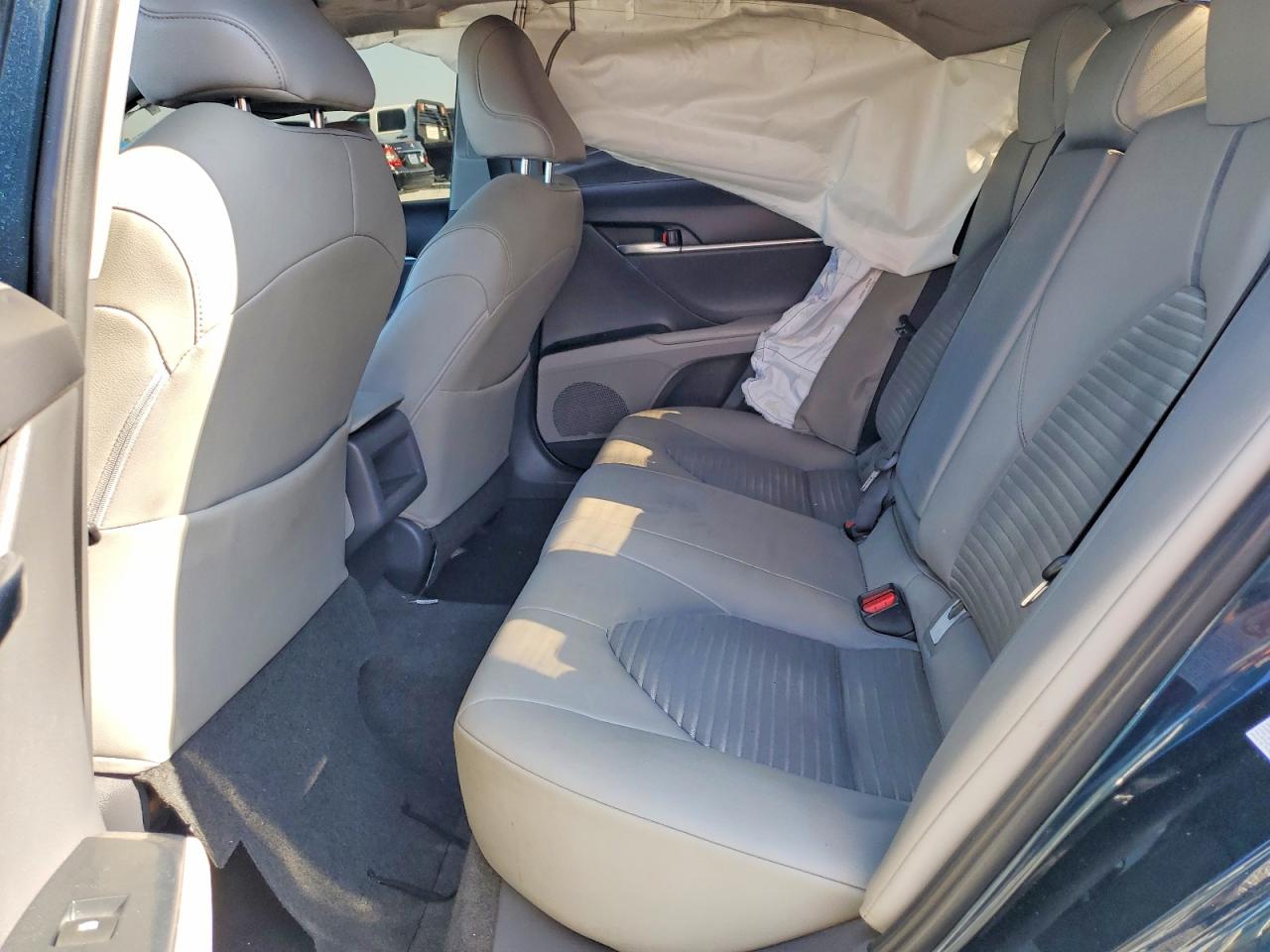 2018 TOYOTA CAMRY photo 10