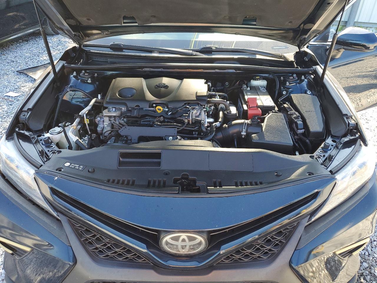 2018 TOYOTA CAMRY photo 11
