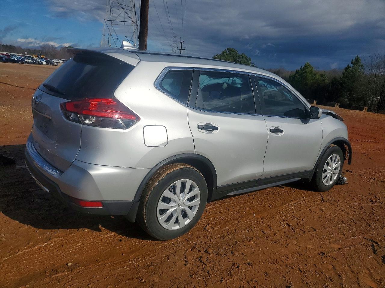 2017 NISSAN ROGUE S photo 5