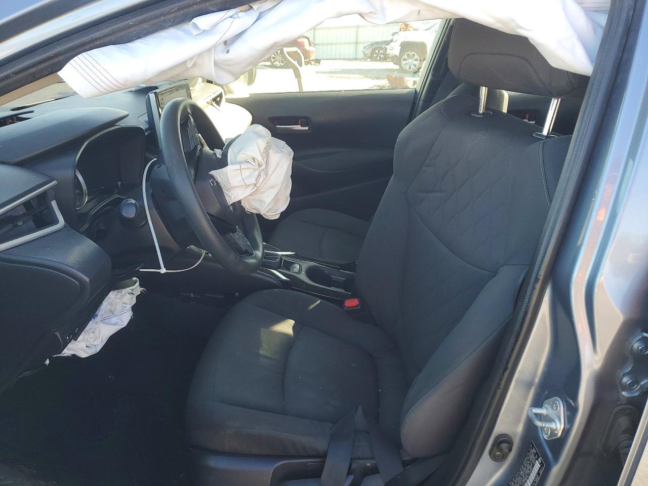 2020 TOYOTA COROLLA LE photo 13