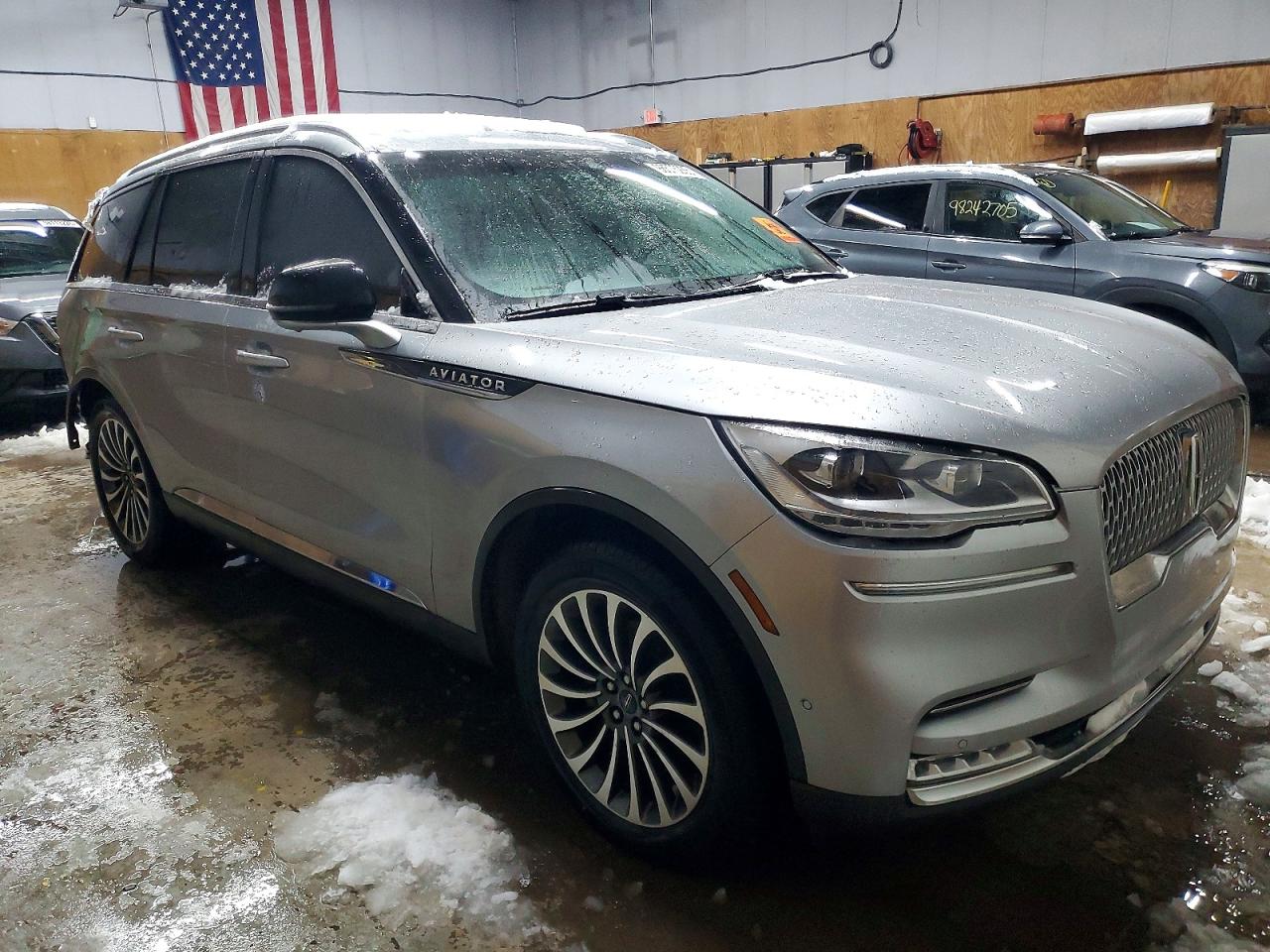 2020 LINCOLN AVIATOR RESERVE photo 13