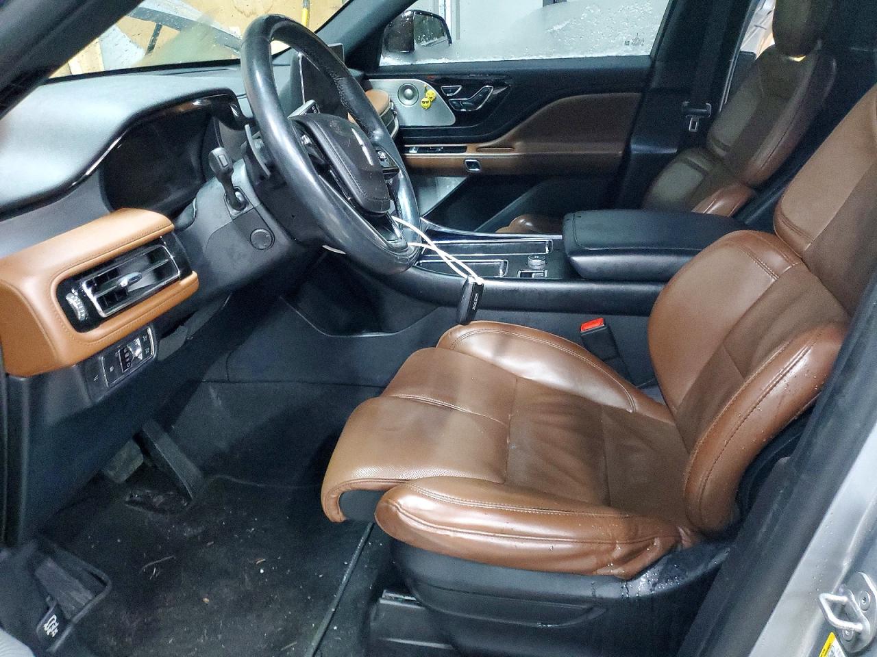 2020 LINCOLN AVIATOR RESERVE photo 25