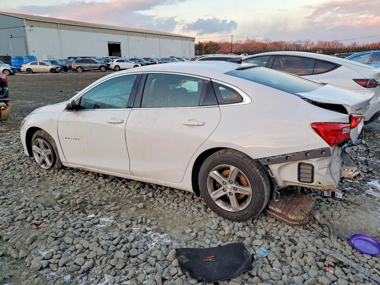 2020 CHEVROLET MALIBU LS photo 2