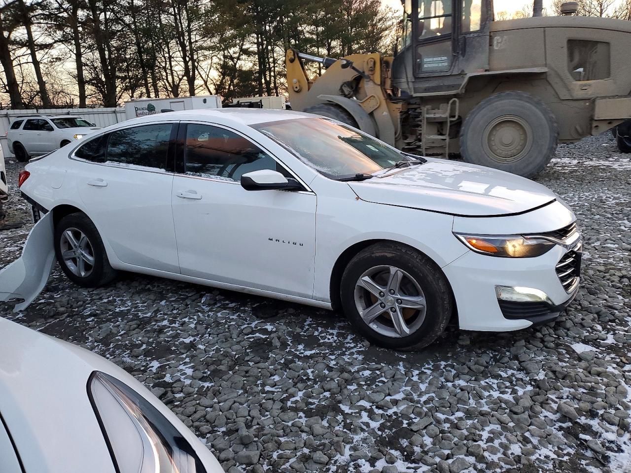2020 CHEVROLET MALIBU LS photo 4