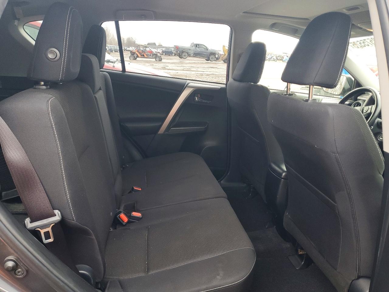 2017 TOYOTA RAV4 XLE photo 11