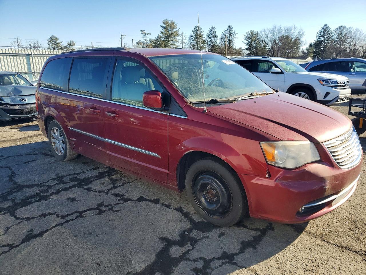2013 CHRYSLER TOWN & COUNTRY TOURING photo 4