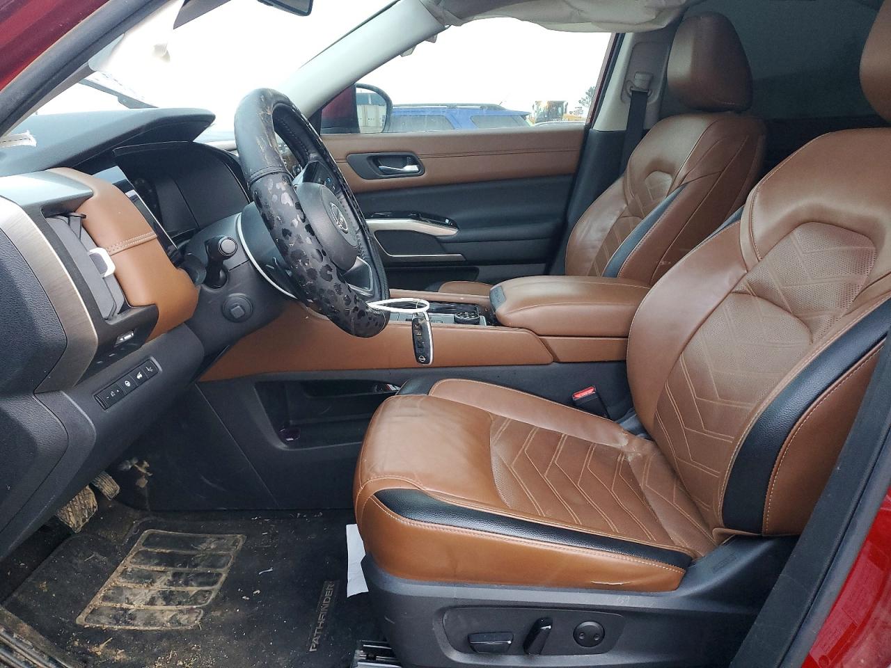 2023 NISSAN PATHFINDER PLATINUM photo 7
