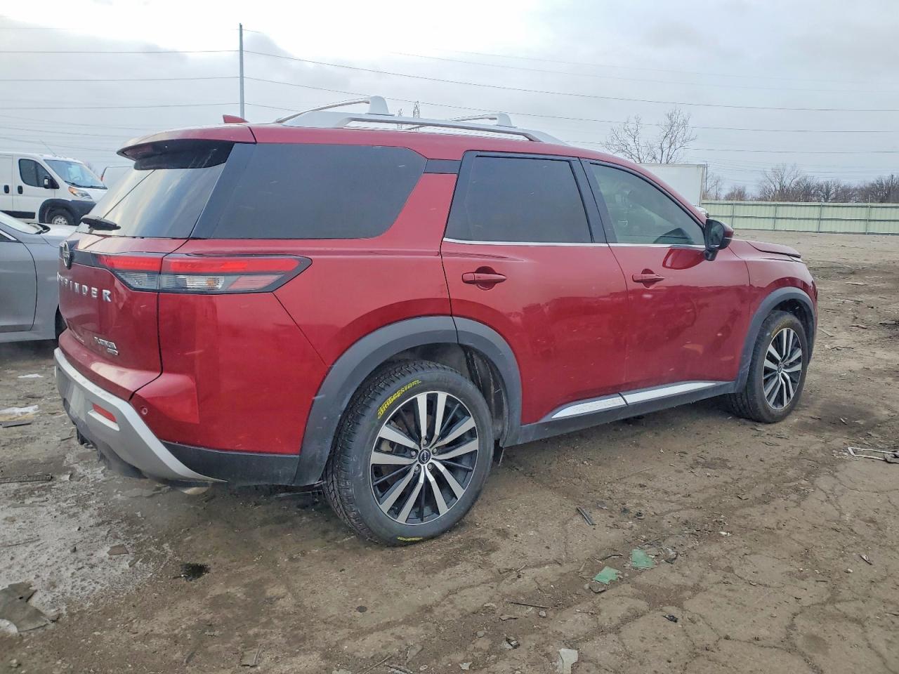 2023 NISSAN PATHFINDER PLATINUM photo 3