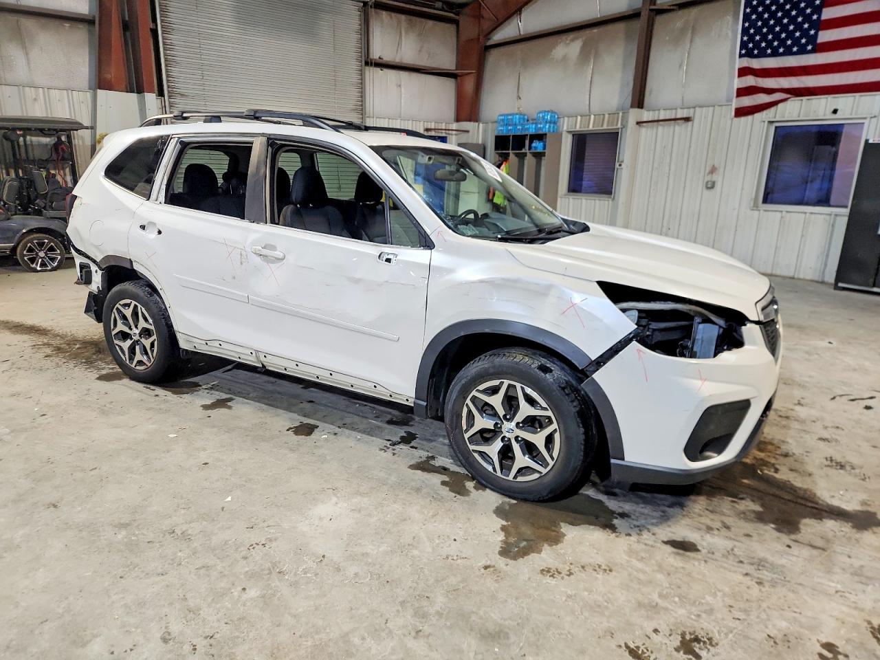 2019 SUBARU FORESTER PREMIUM photo 4