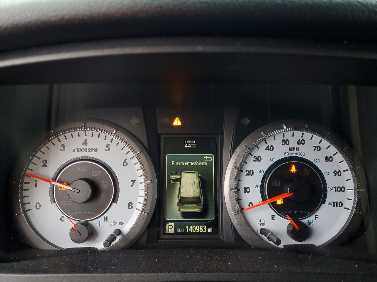 2016 TOYOTA SIENNA SE photo 9
