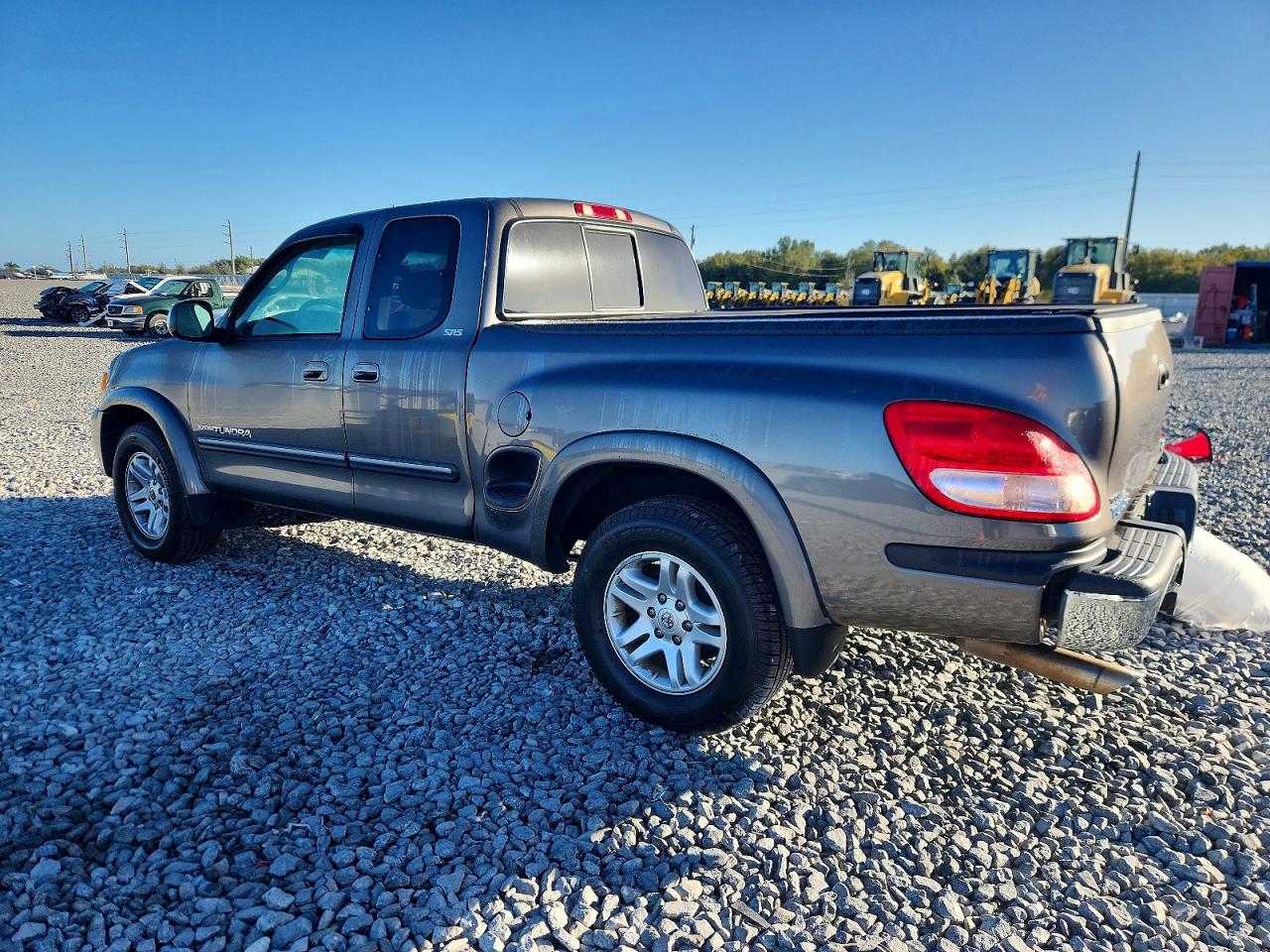 2004 TOYOTA TUNDRA ACCESS CAB SR5 photo 2