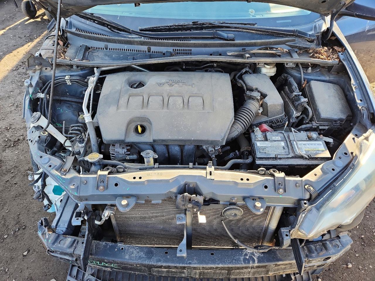2014 TOYOTA COROLLA L photo 31