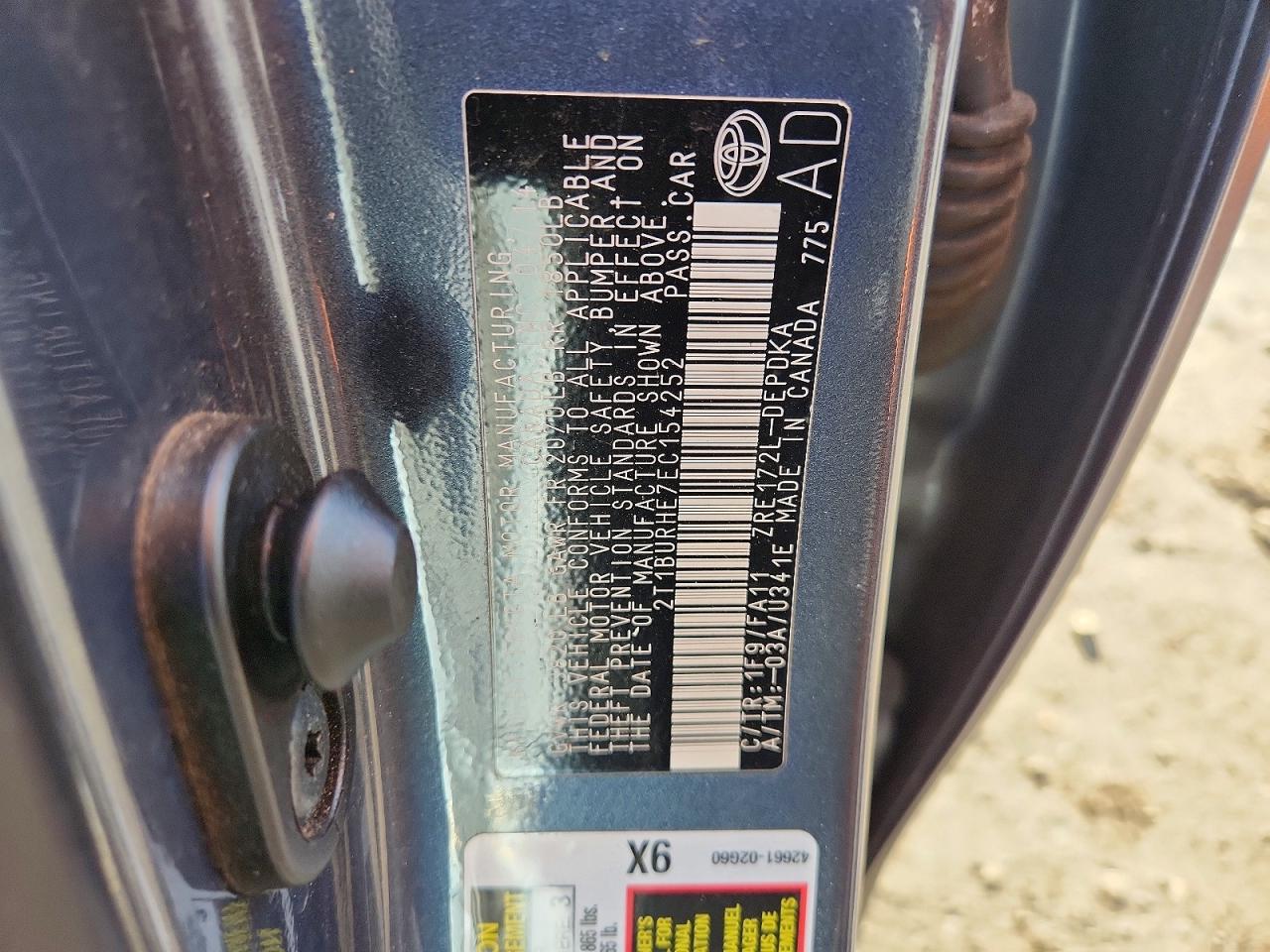 2014 TOYOTA COROLLA L photo 34