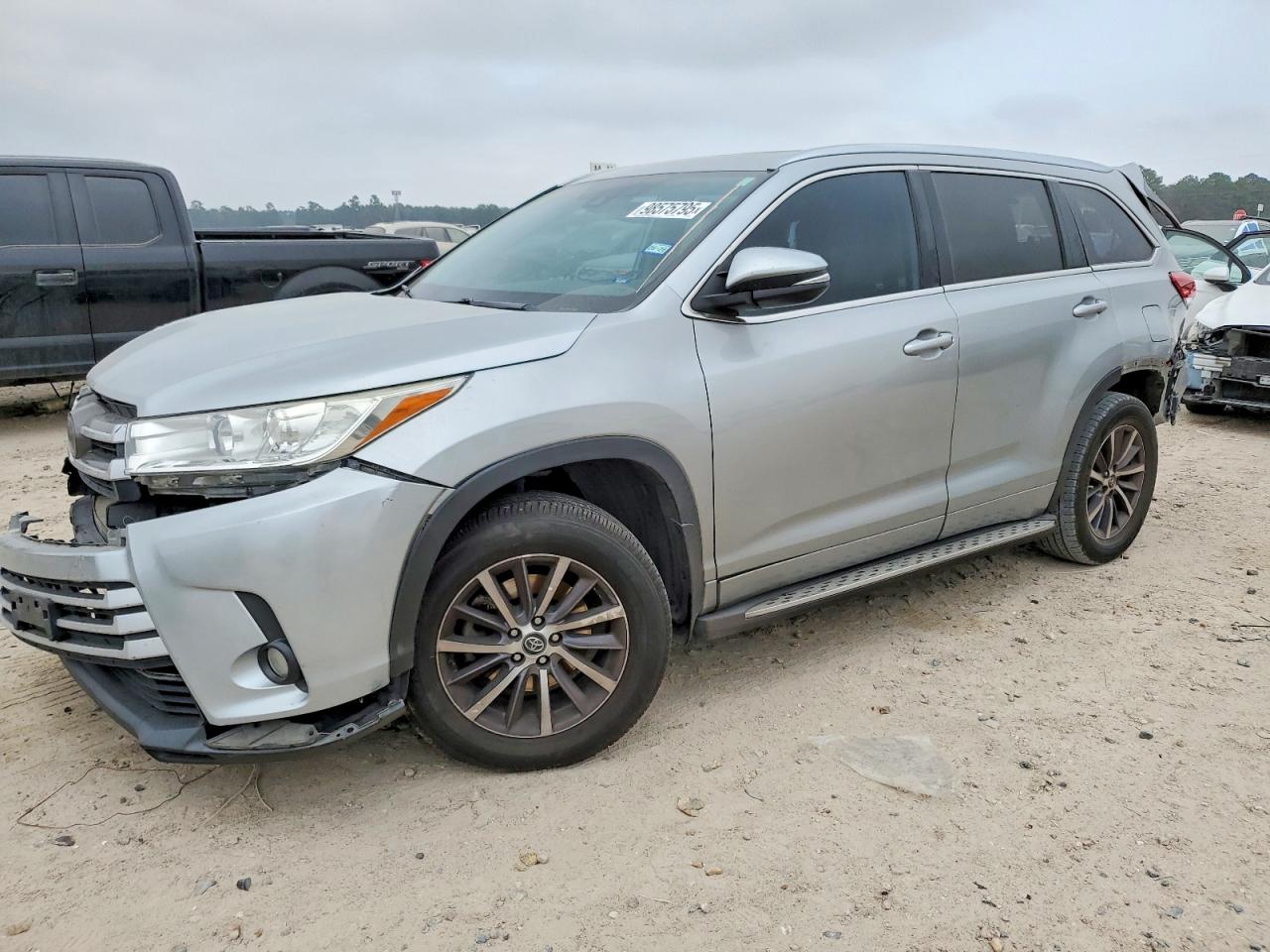 2018 TOYOTA HIGHLANDER
