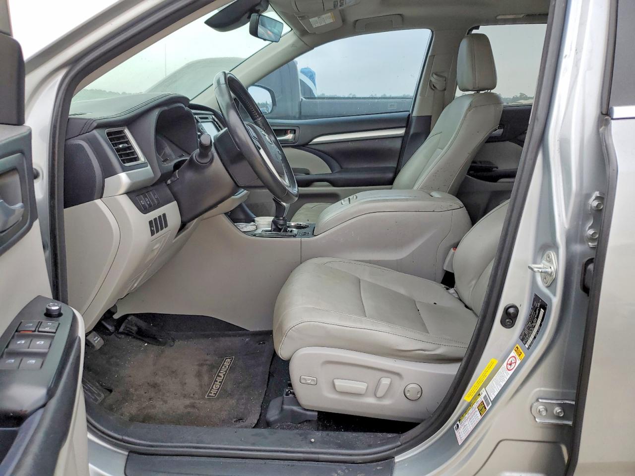 2018 TOYOTA HIGHLANDER XLE photo 7