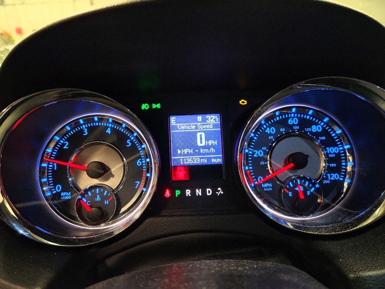2015 CHRYSLER TOWN & COUNTRY TOURING photo 25