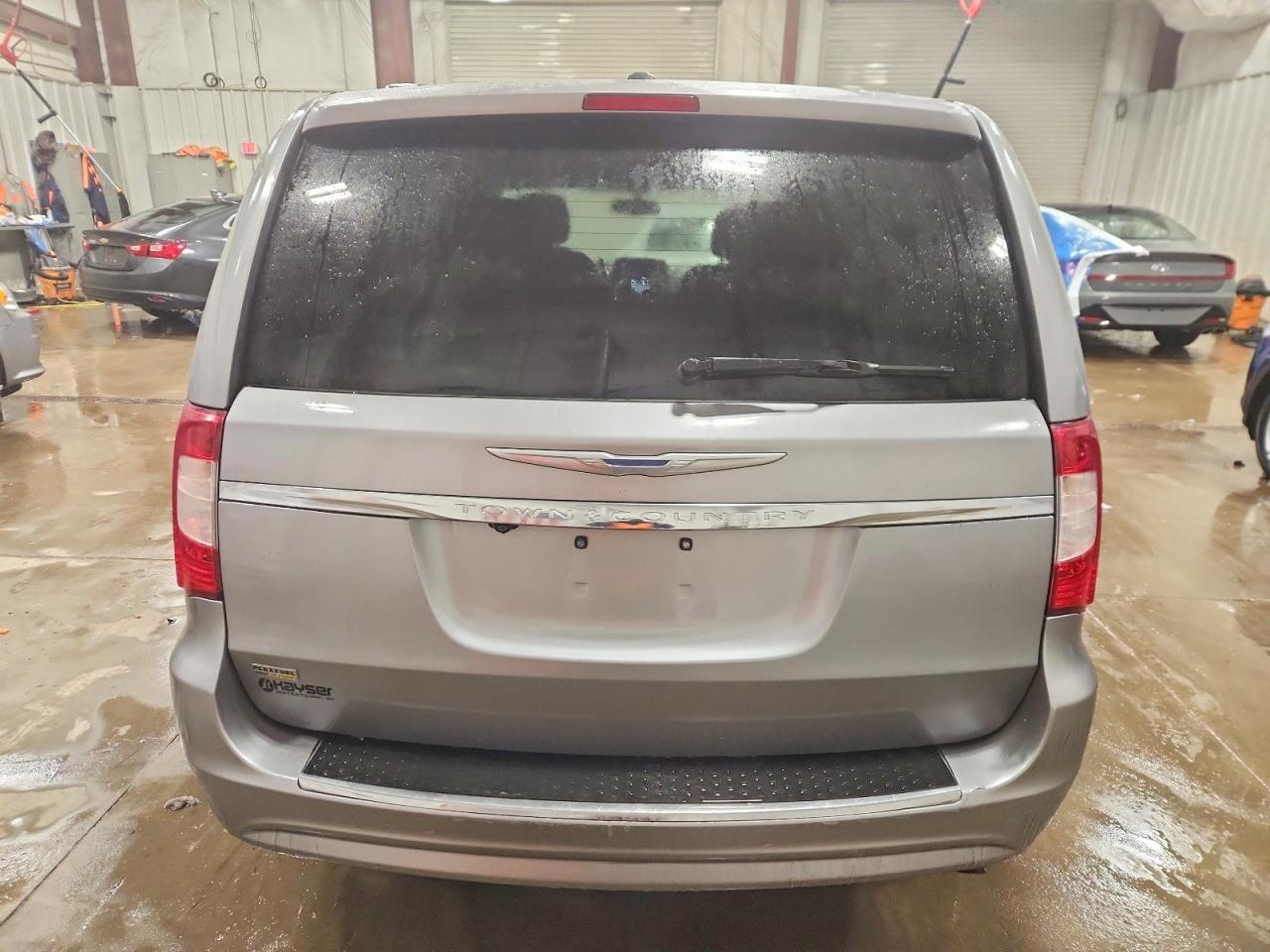 2015 CHRYSLER TOWN & COUNTRY TOURING photo 16