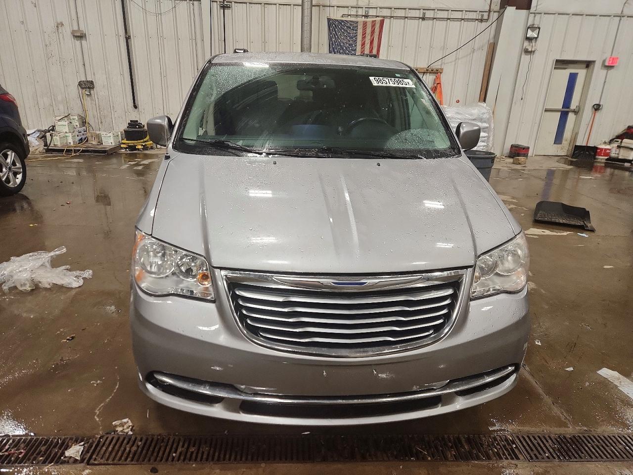 2015 CHRYSLER TOWN & COUNTRY TOURING photo 13