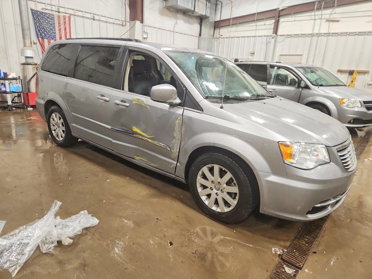 2015 CHRYSLER TOWN & COUNTRY TOURING photo 10