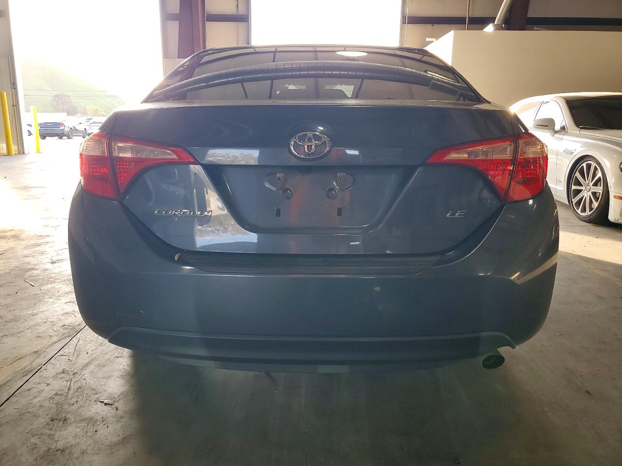2019 TOYOTA COROLLA L photo 16