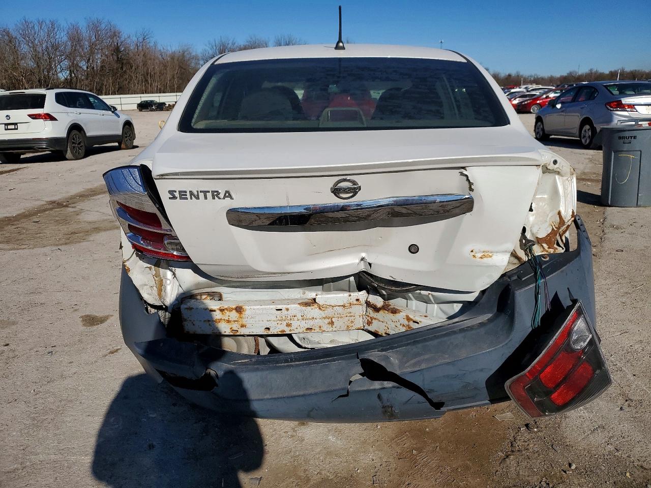 2010 NISSAN SENTRA 2.0 photo 11