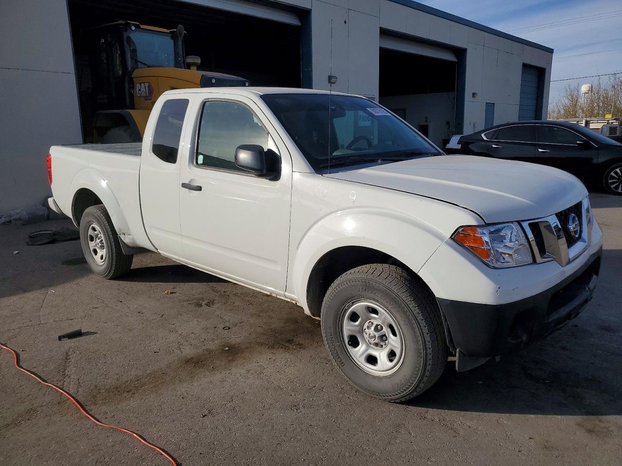 2019 NISSAN FRONTIER S photo 4