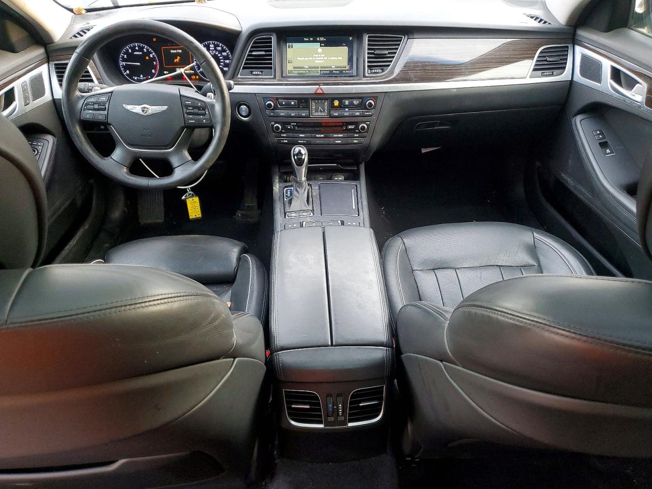 2015 HYUNDAI GENESIS 3.8L photo 8
