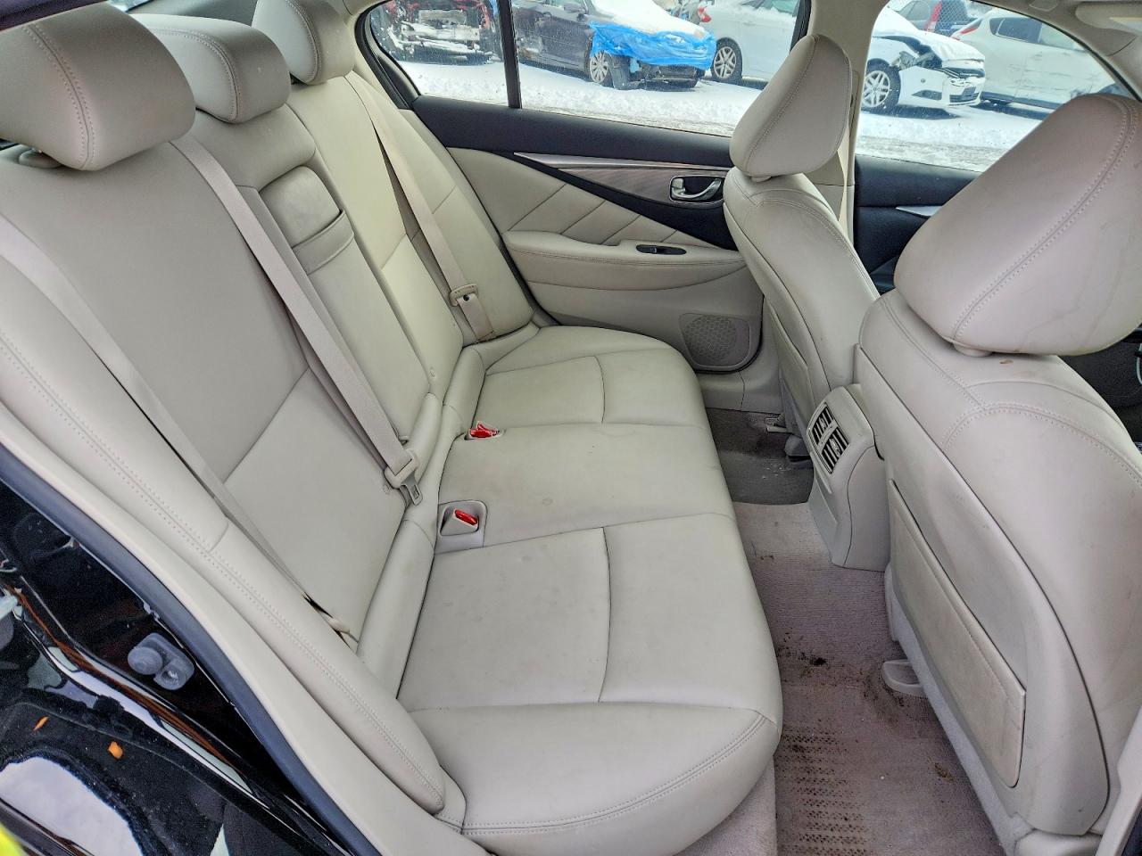 2015 INFINITI Q50 BASE photo 10