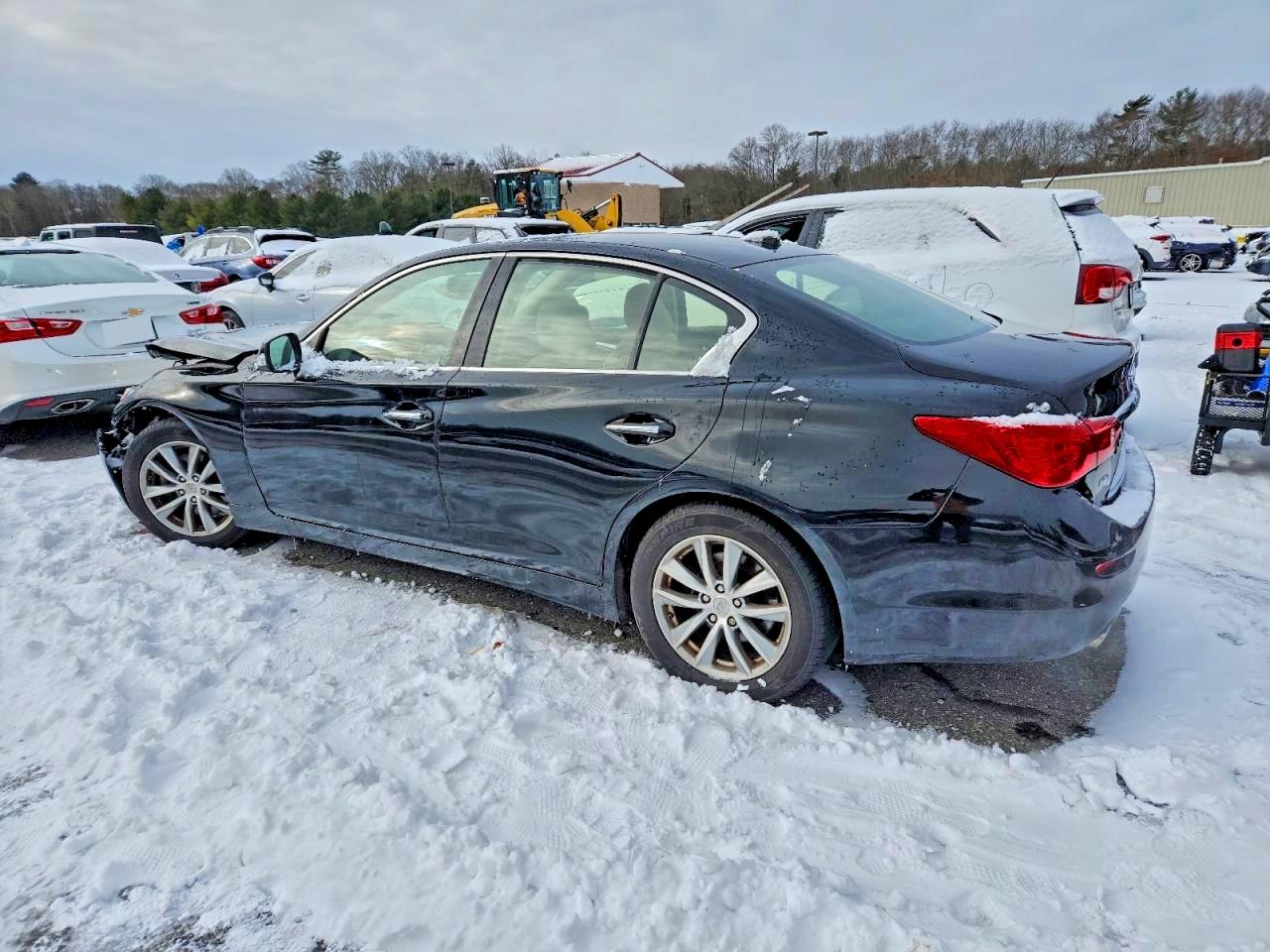2015 INFINITI Q50 BASE photo 2