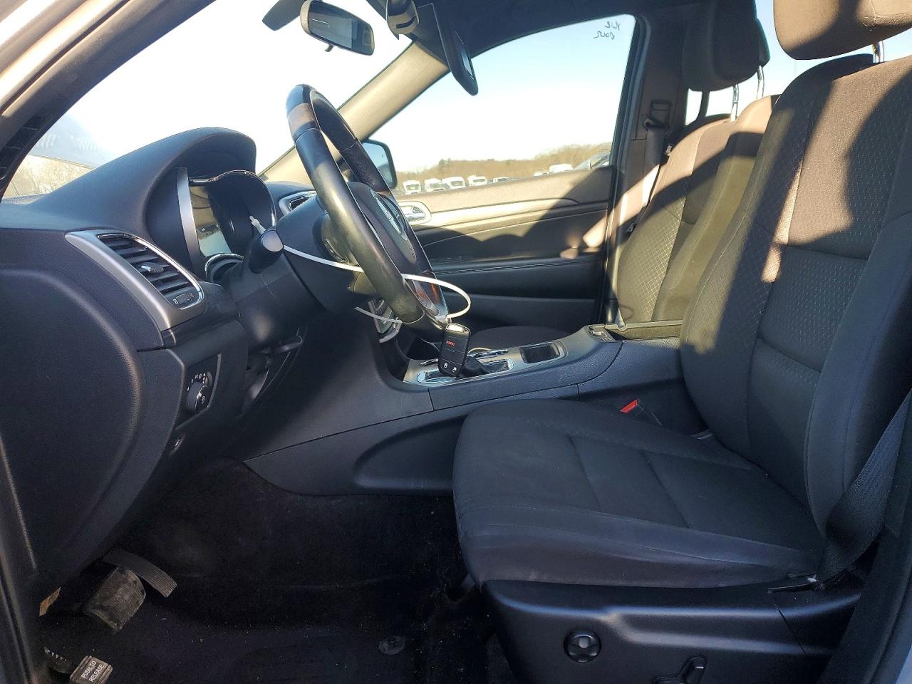 2019 JEEP GRAND CHEROKEE LAREDO photo 7