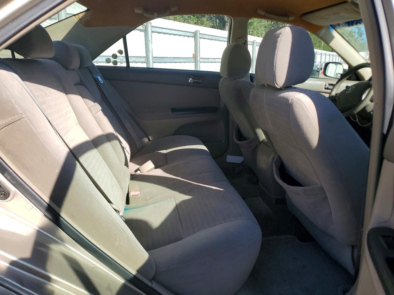 2005 TOYOTA CAMRY LE photo 10