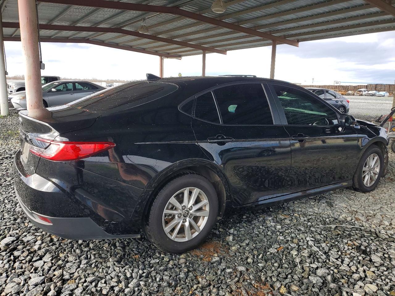 2025 TOYOTA CAMRY XSE photo 3