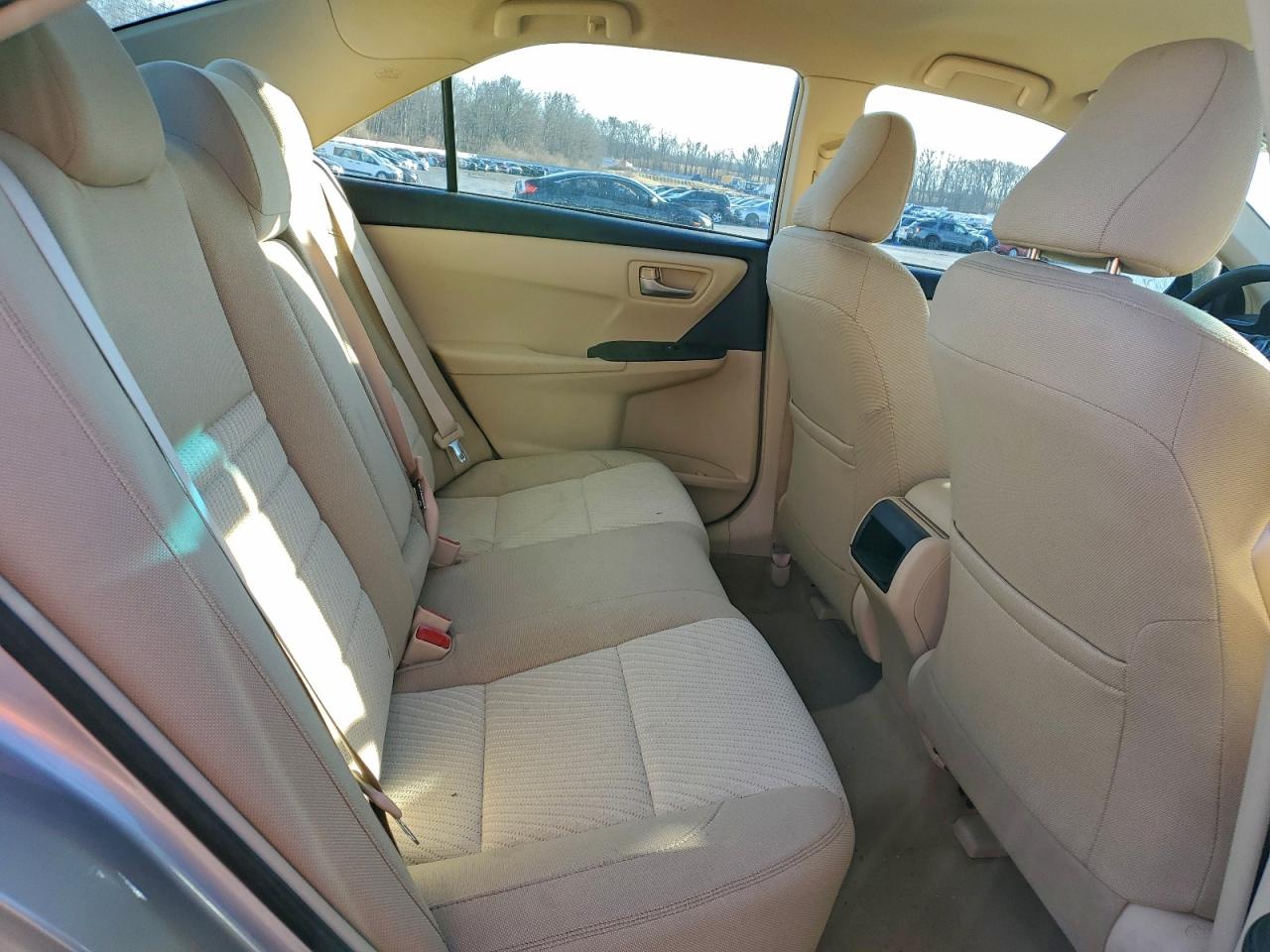 2017 TOYOTA CAMRY LE photo 10