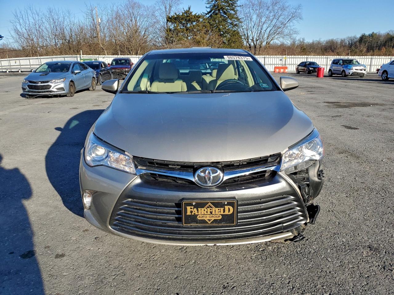 2017 TOYOTA CAMRY LE photo 5