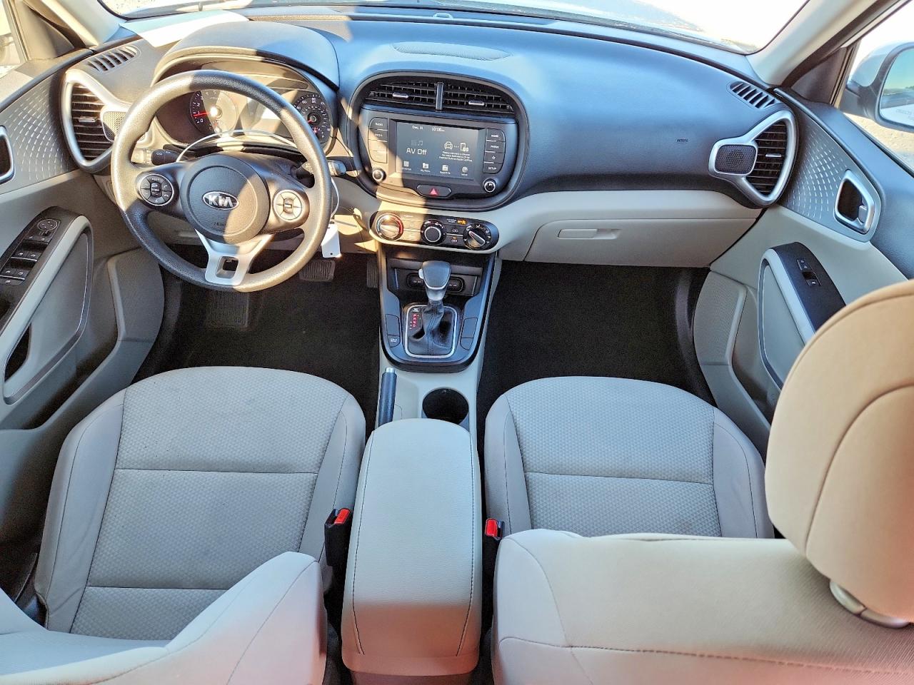 2020 KIA SOUL LX photo 8