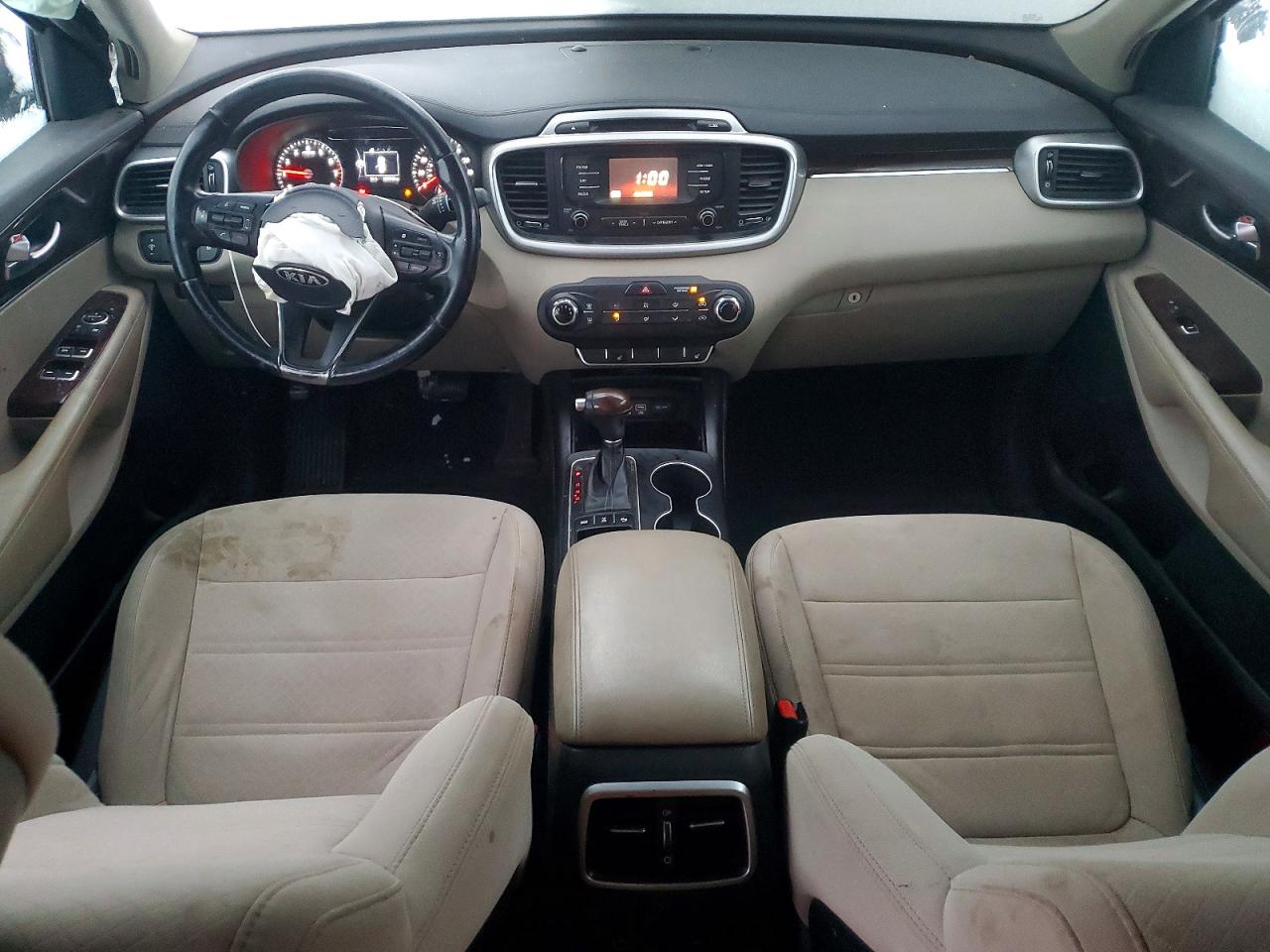 2016 KIA SORENTO LX photo 8