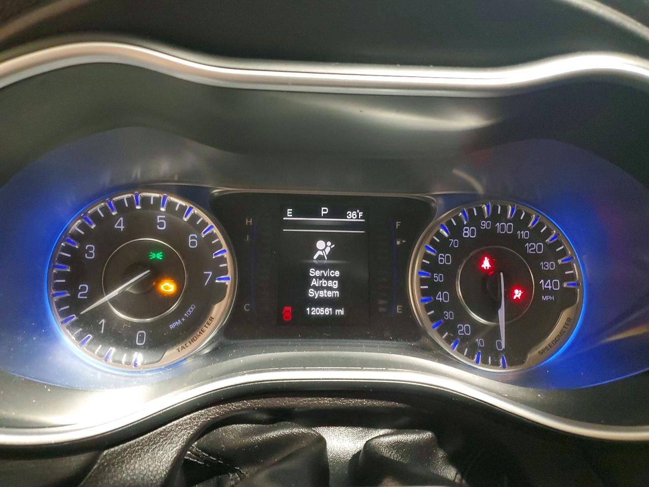 2015 CHRYSLER 200 LIMITED photo 9