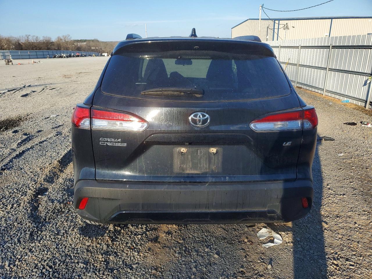 2023 TOYOTA COROLLA CROSS LE photo 11