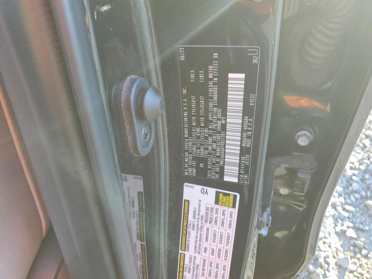 2023 TOYOTA COROLLA CROSS LE photo 25