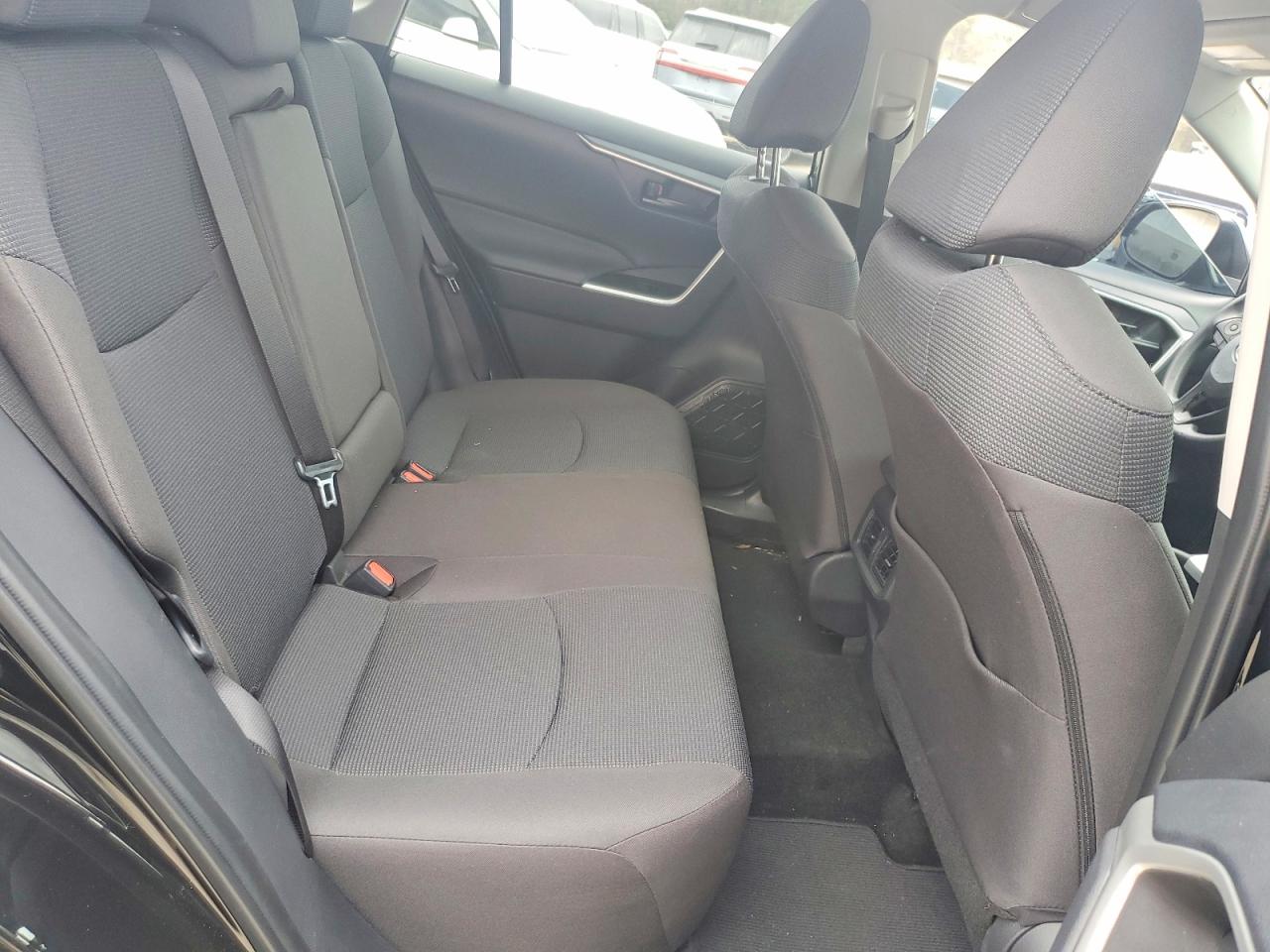 2025 TOYOTA RAV4 LE photo 10