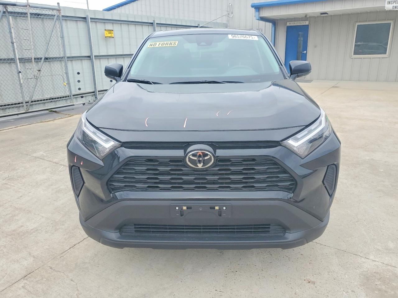 2025 TOYOTA RAV4 LE photo 5