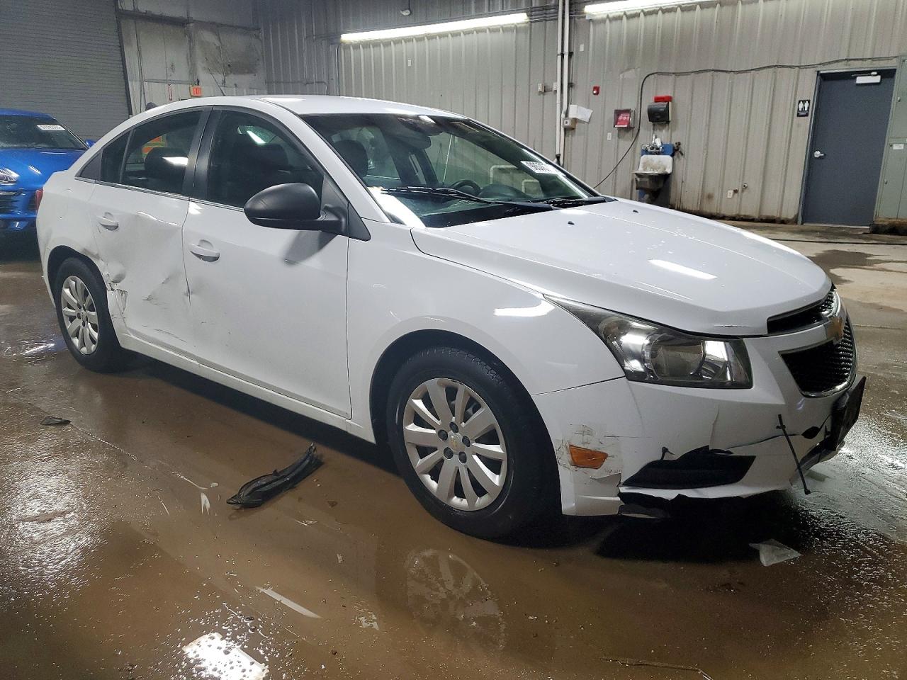 2011 CHEVROLET CRUZE LS photo 4
