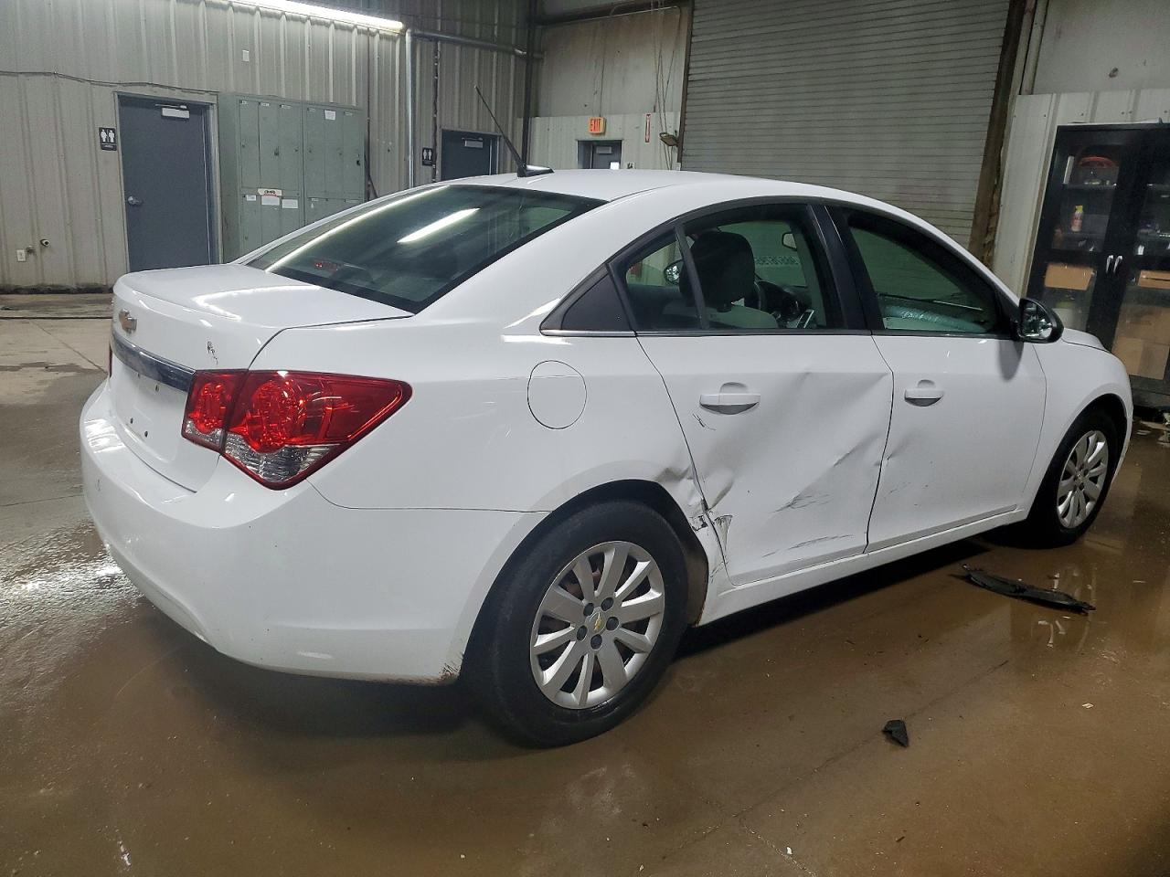 2011 CHEVROLET CRUZE LS photo 3