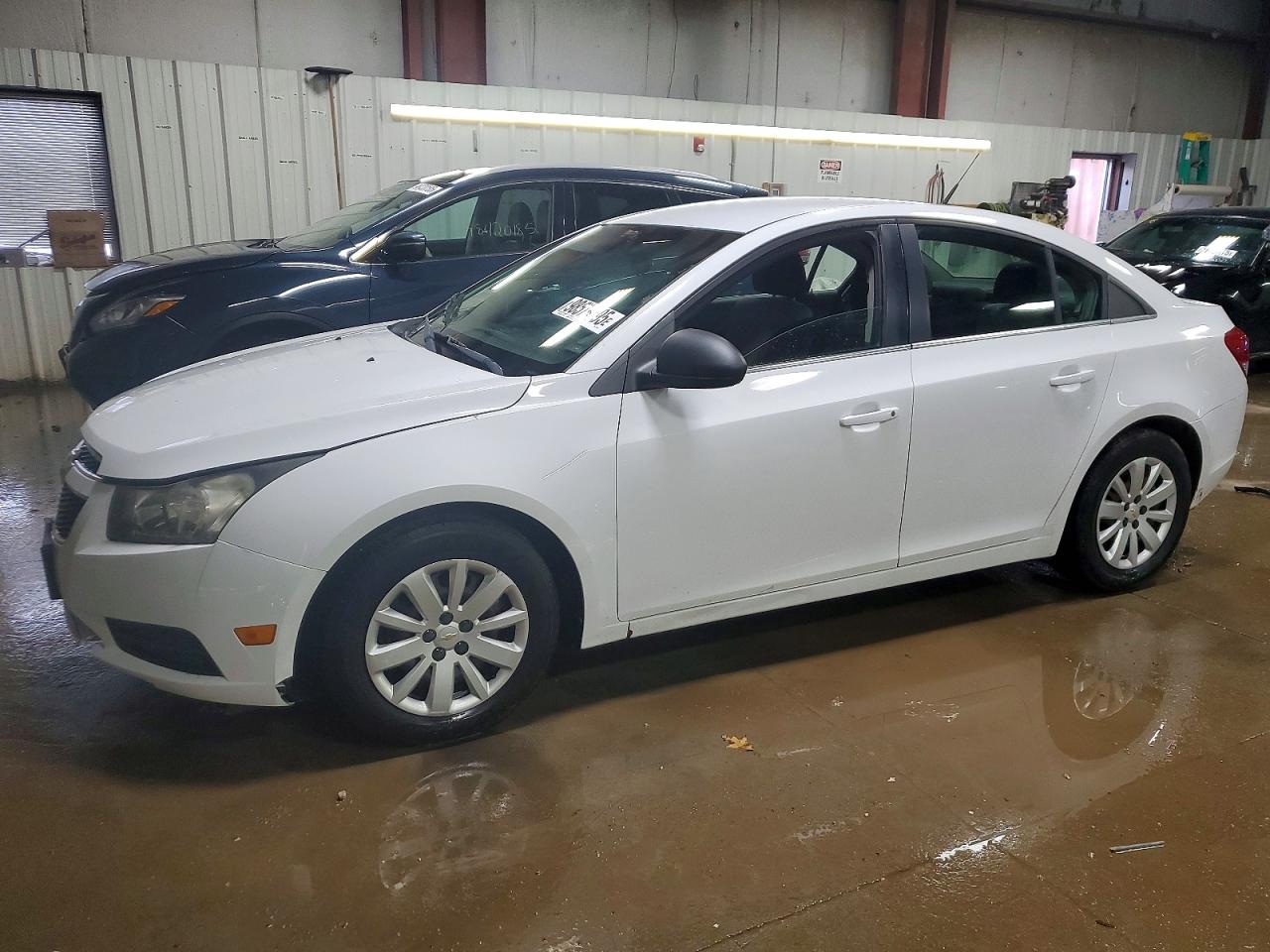 2011 CHEVROLET CRUZE