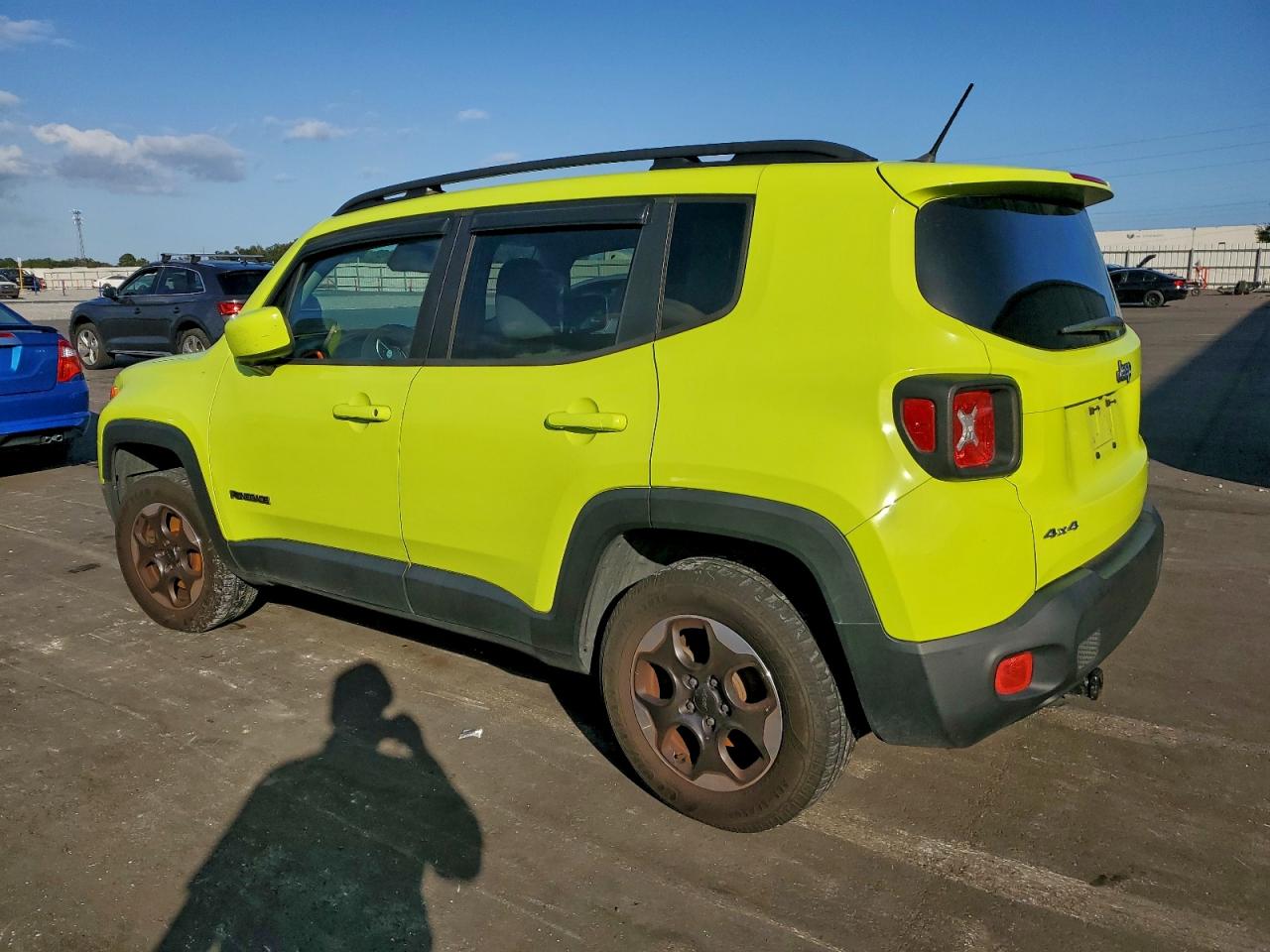 2017 JEEP RENEGADE LATITUDE photo 2